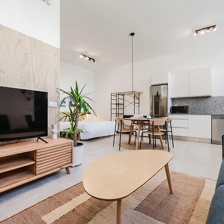 By Olala Homes 아파트
