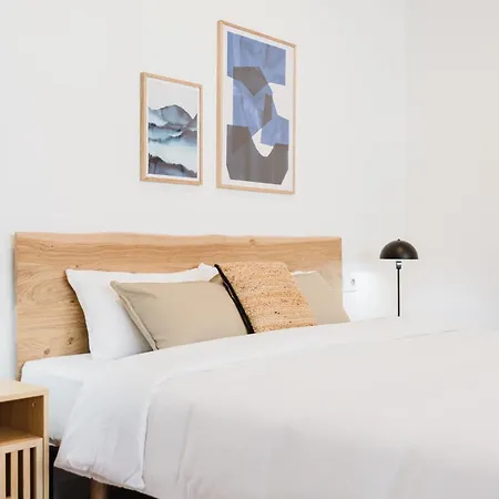 By Olala Homes Apartment *
