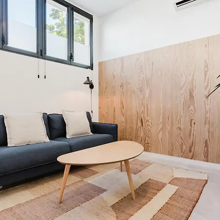 By Olala Homes Apartment